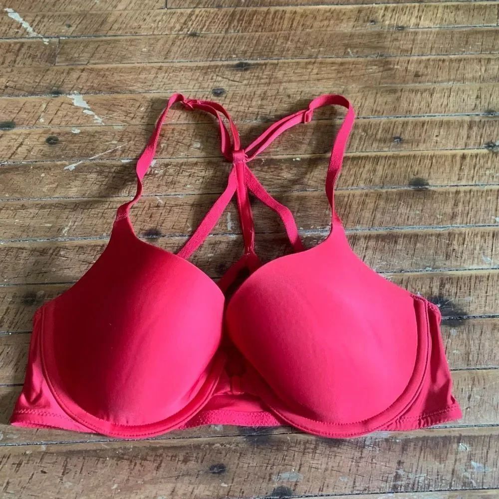 Victoria’s Secret red strappy racerback 32D lined Demi bra